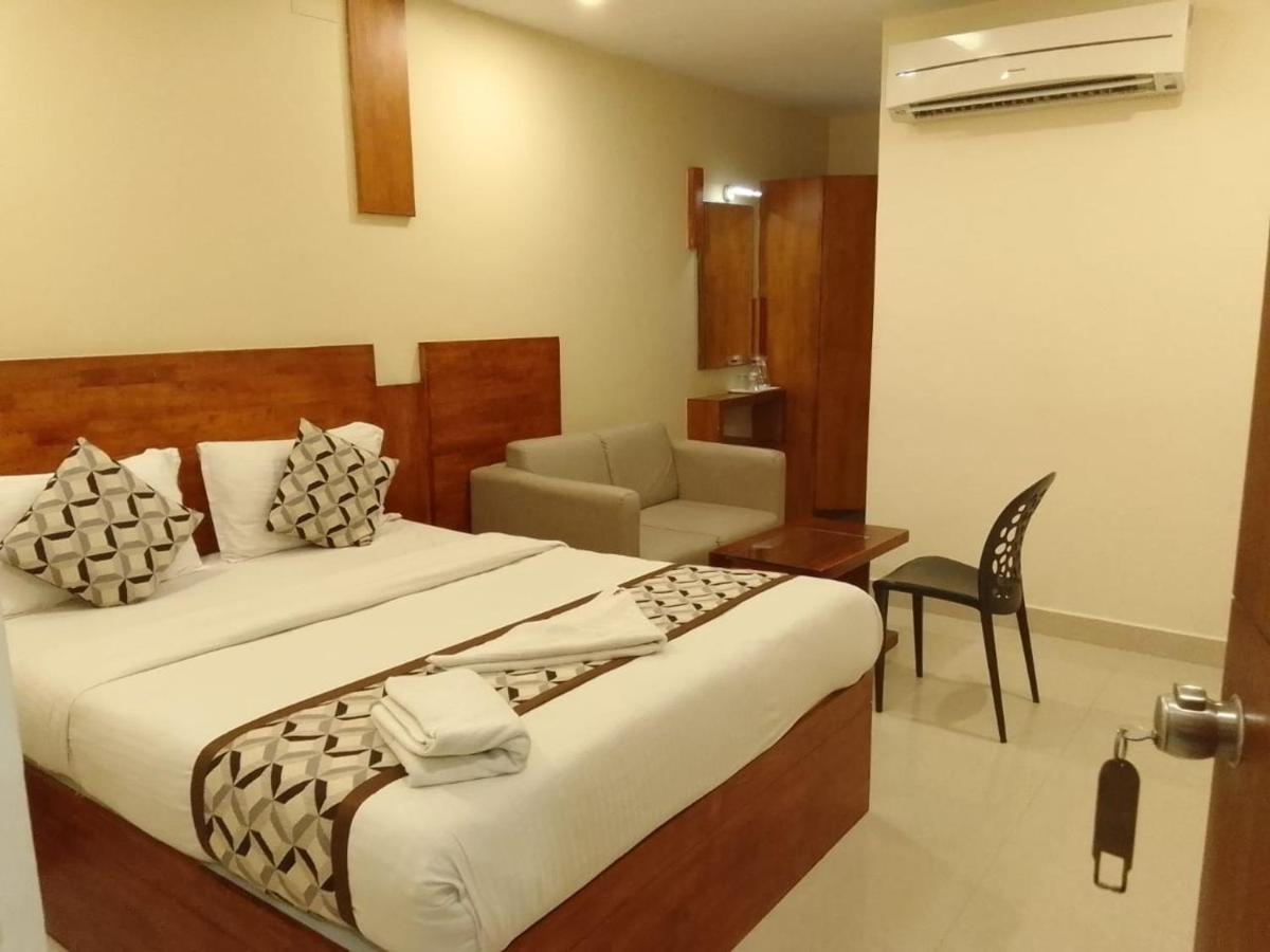 4U Business Hotel Chennai Exterior foto
